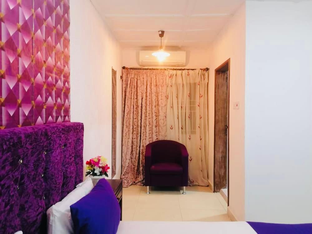 פריטאון Zunox Guest House מראה חיצוני תמונה