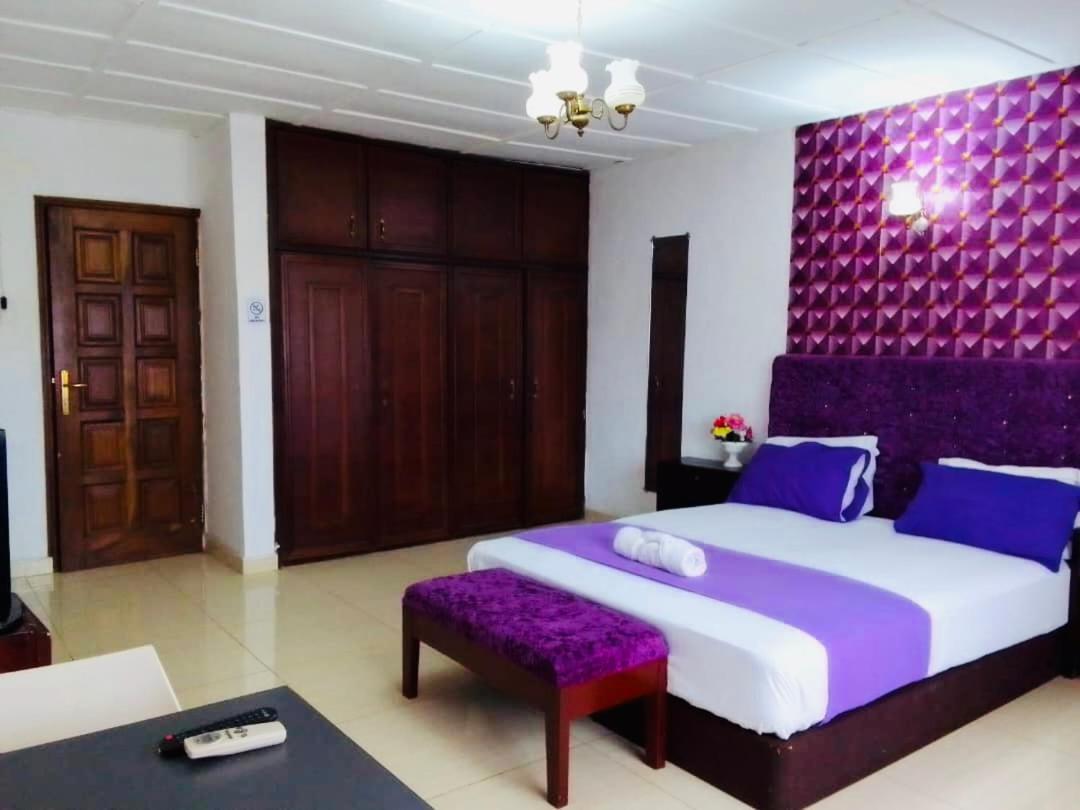 פריטאון Zunox Guest House מראה חיצוני תמונה