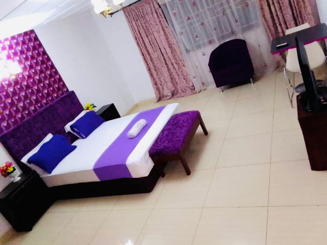 פריטאון Zunox Guest House מראה חיצוני תמונה